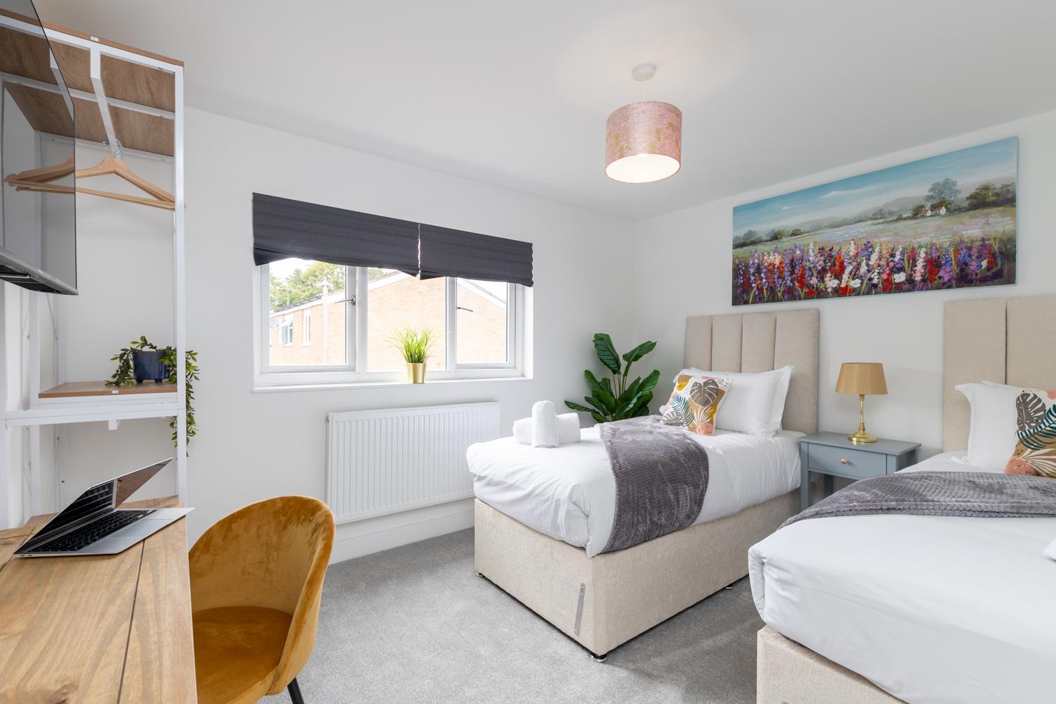 3 Bedrooms House Stevenage Herts4