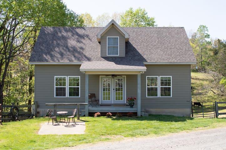 Pet Friendly Cottage on 21 acre farm