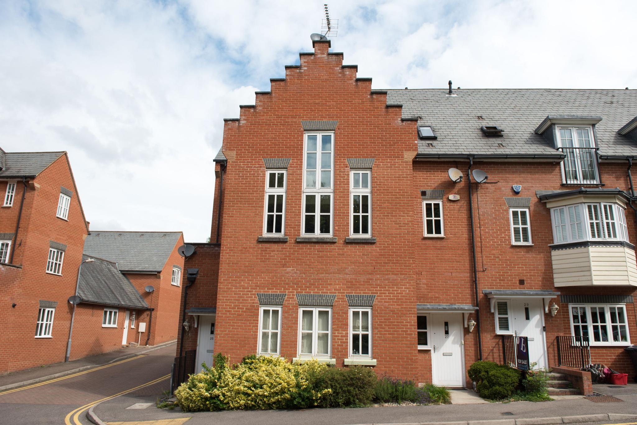 Brentwood Duplex Apartment