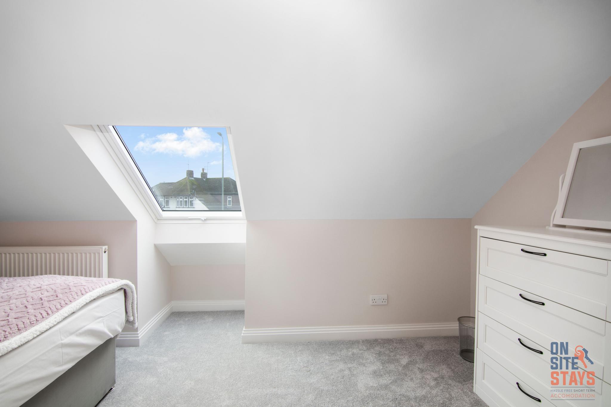 Gorgeous 4-BR w. Entertainment Space & Parking3