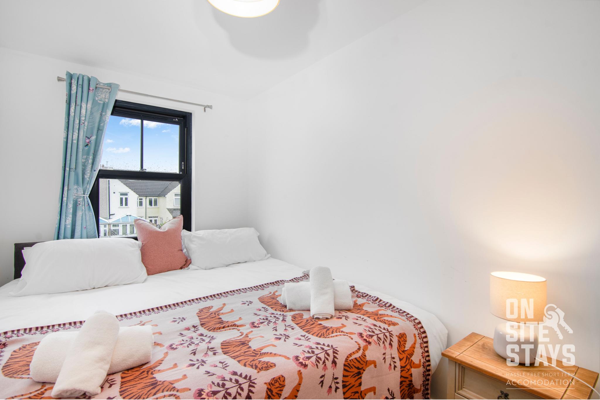 New 4-Bedroom Terrace House in Dartford!4