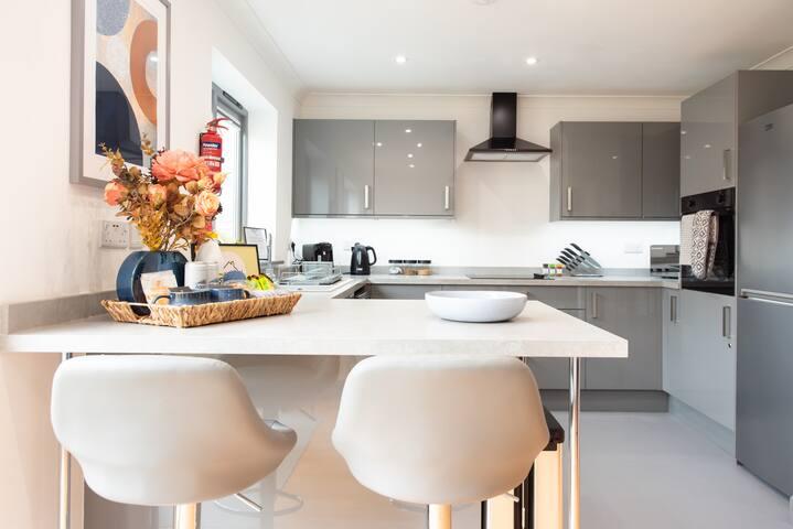 Colchester 3 Bedroom House, 2 Parking Spaces +WiFi3