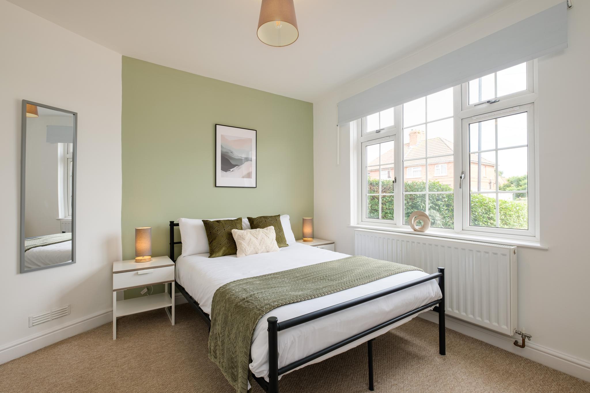Business & Family Long Stays-4Bed-2Bath-Parking3