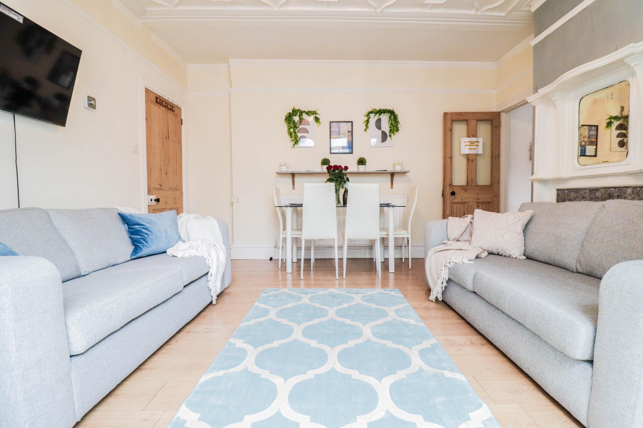 Fantastic 4 Bedroom Home4