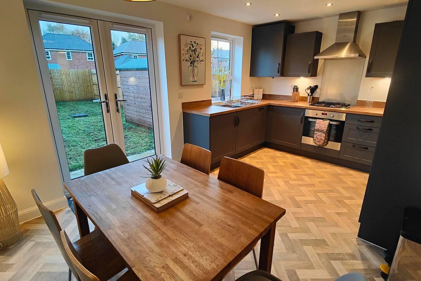 Saxon Corner: 3 bedroom House