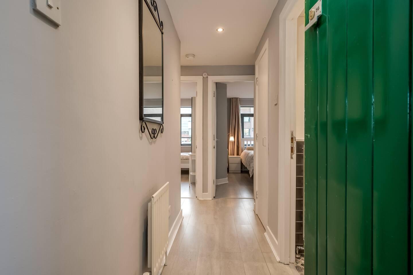 Belfast City apartment with free parking!5