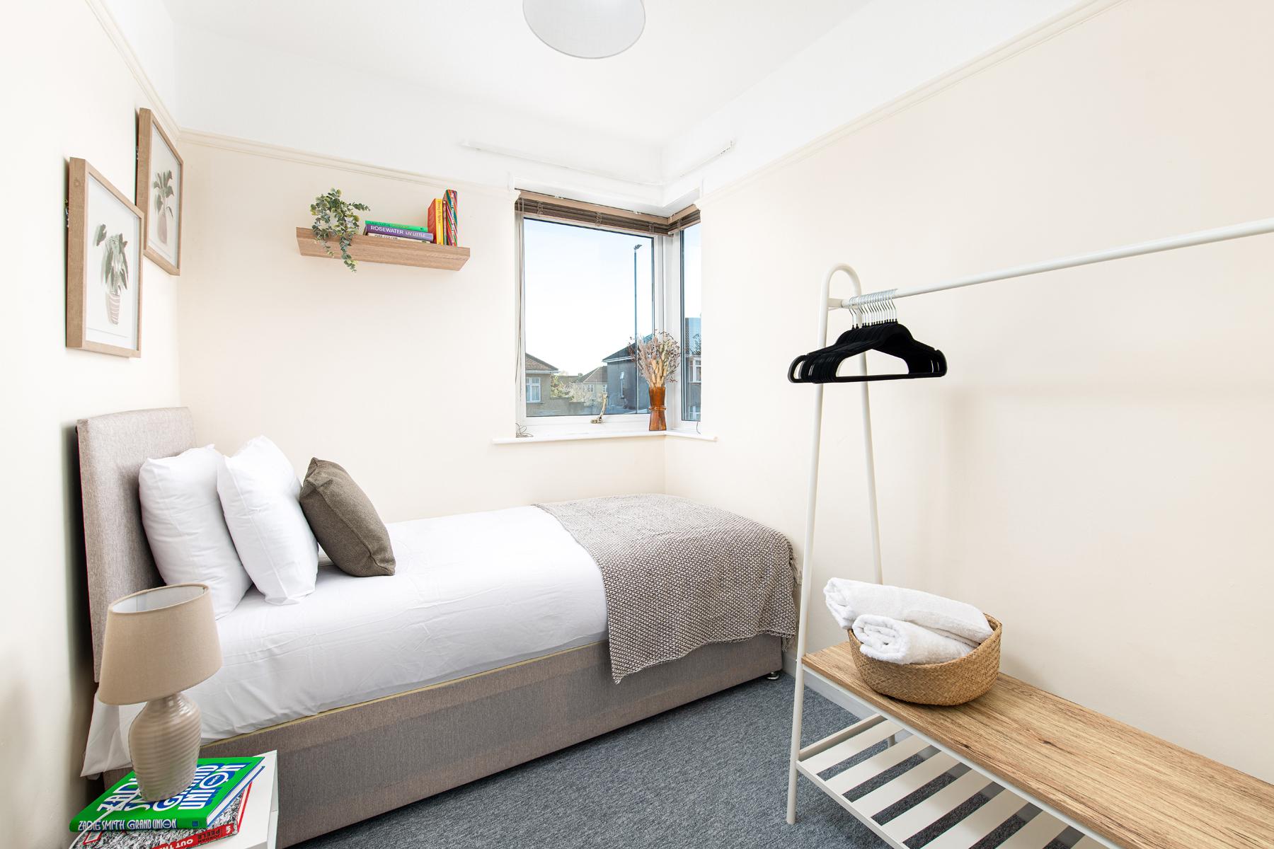 Business & Families Long Stays-4bed-Parking+Garden5