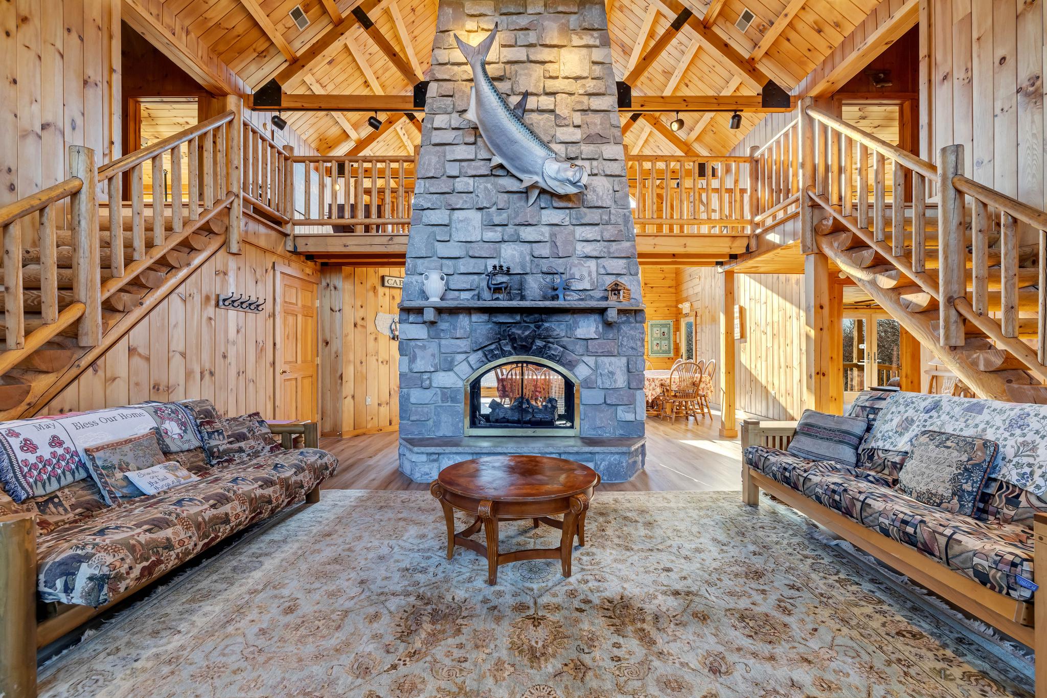 Lake View Lodge 8BD/7BA, Beltzville Lake