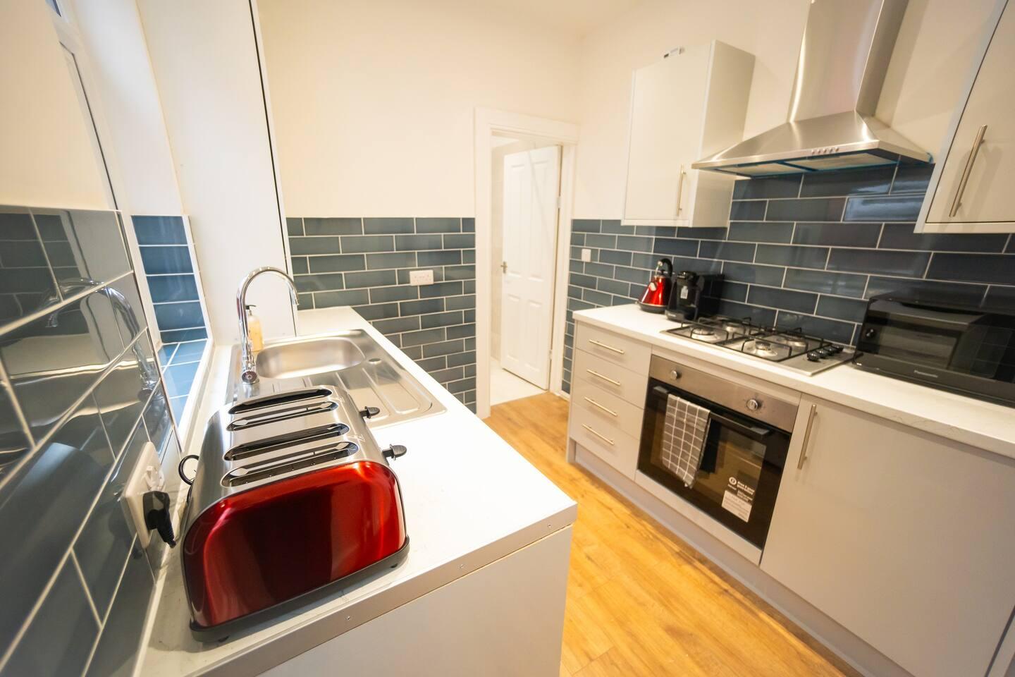 Stunning 4 bedroom House in Crewe Town Centre3