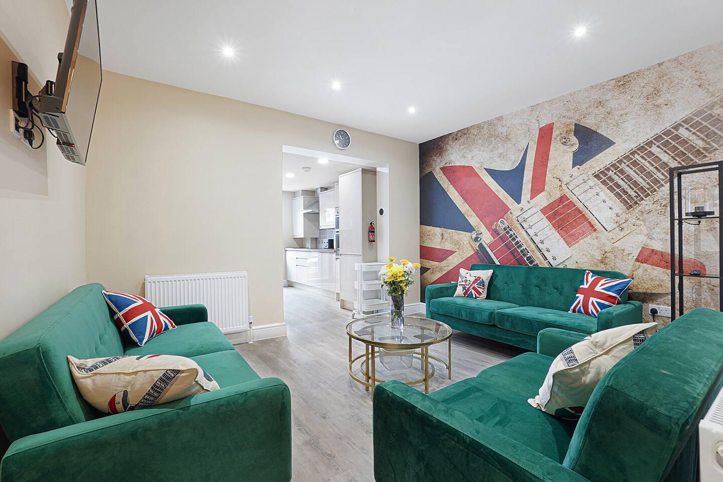 Stylish 5 bed 3 bathrooms house2