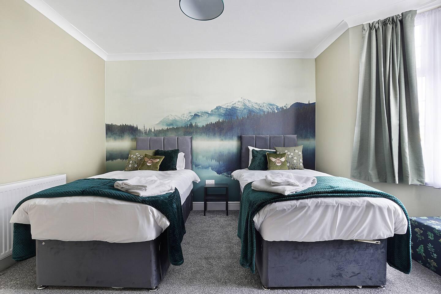 Stylish 5 bed 3 bathrooms house6