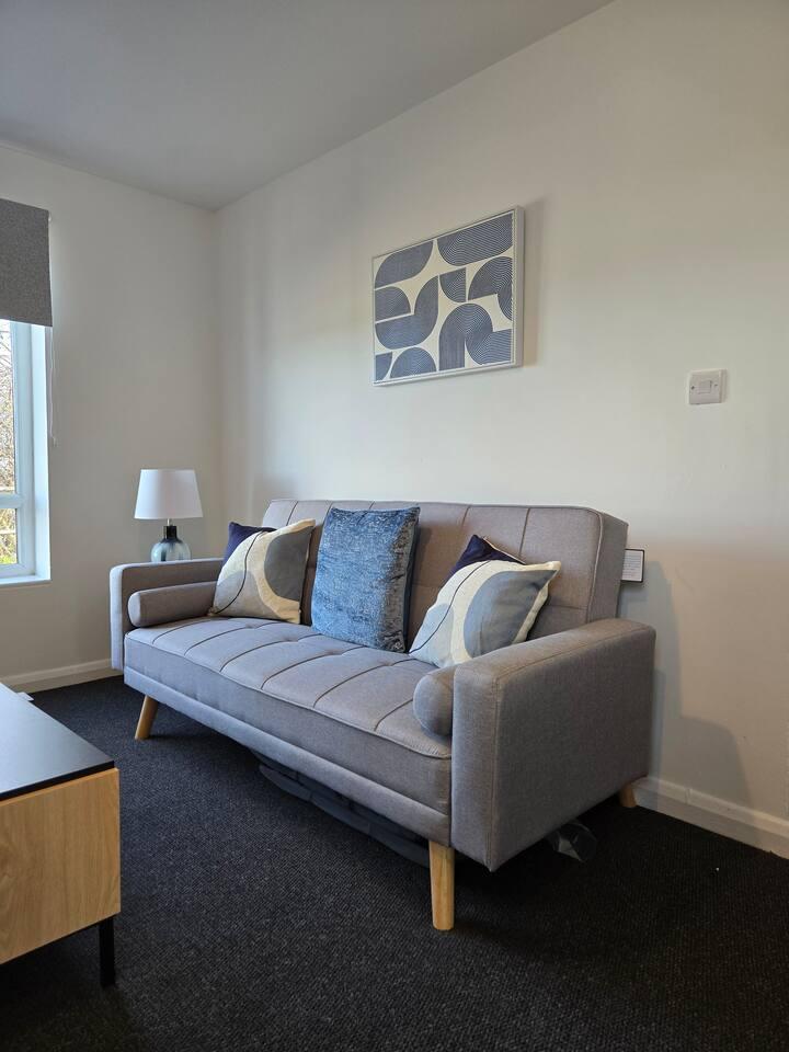 2bed Cowgate next Newcastle Golf Club Free Parking