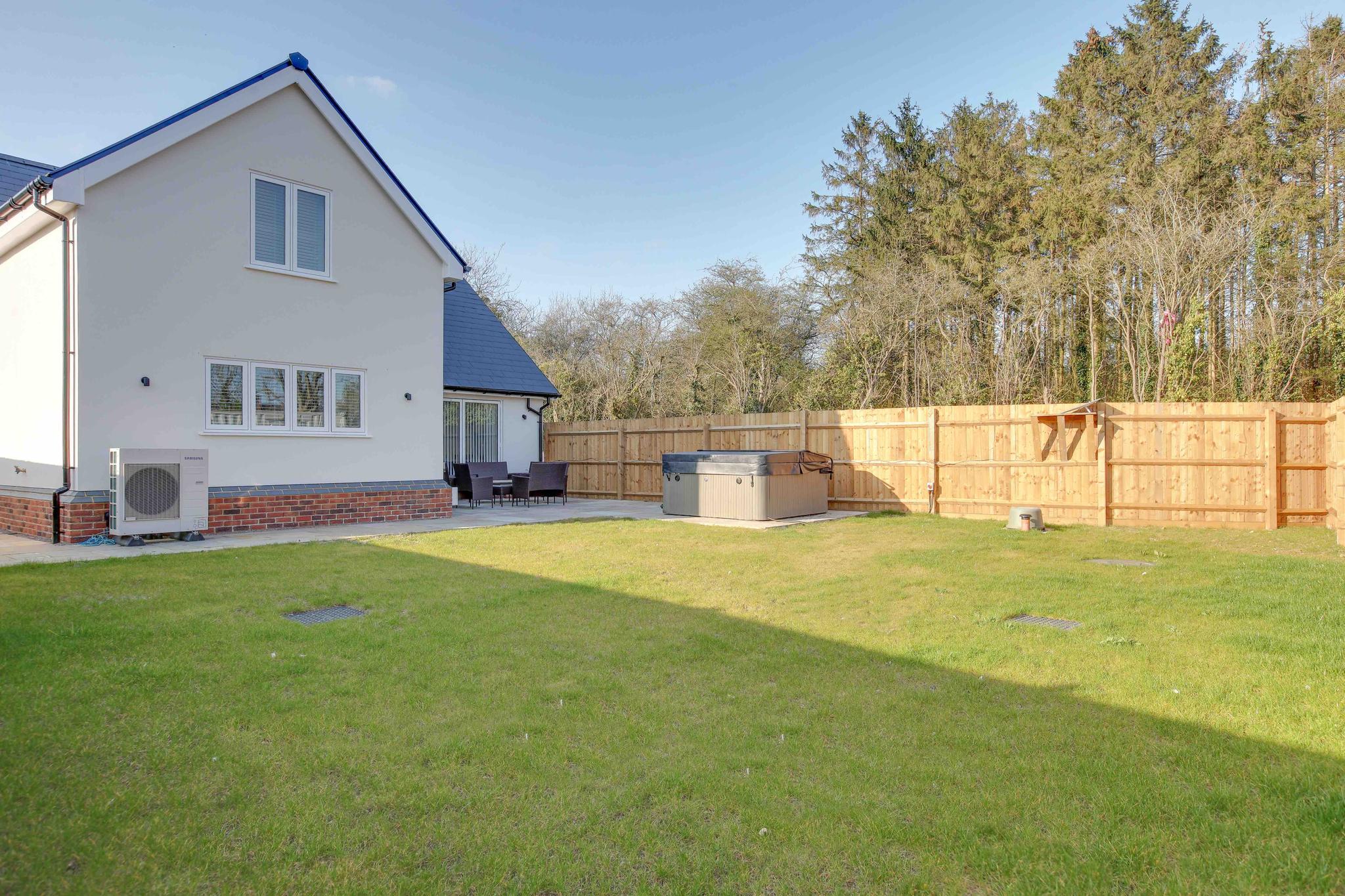 Foxglove House Stansted Airport2