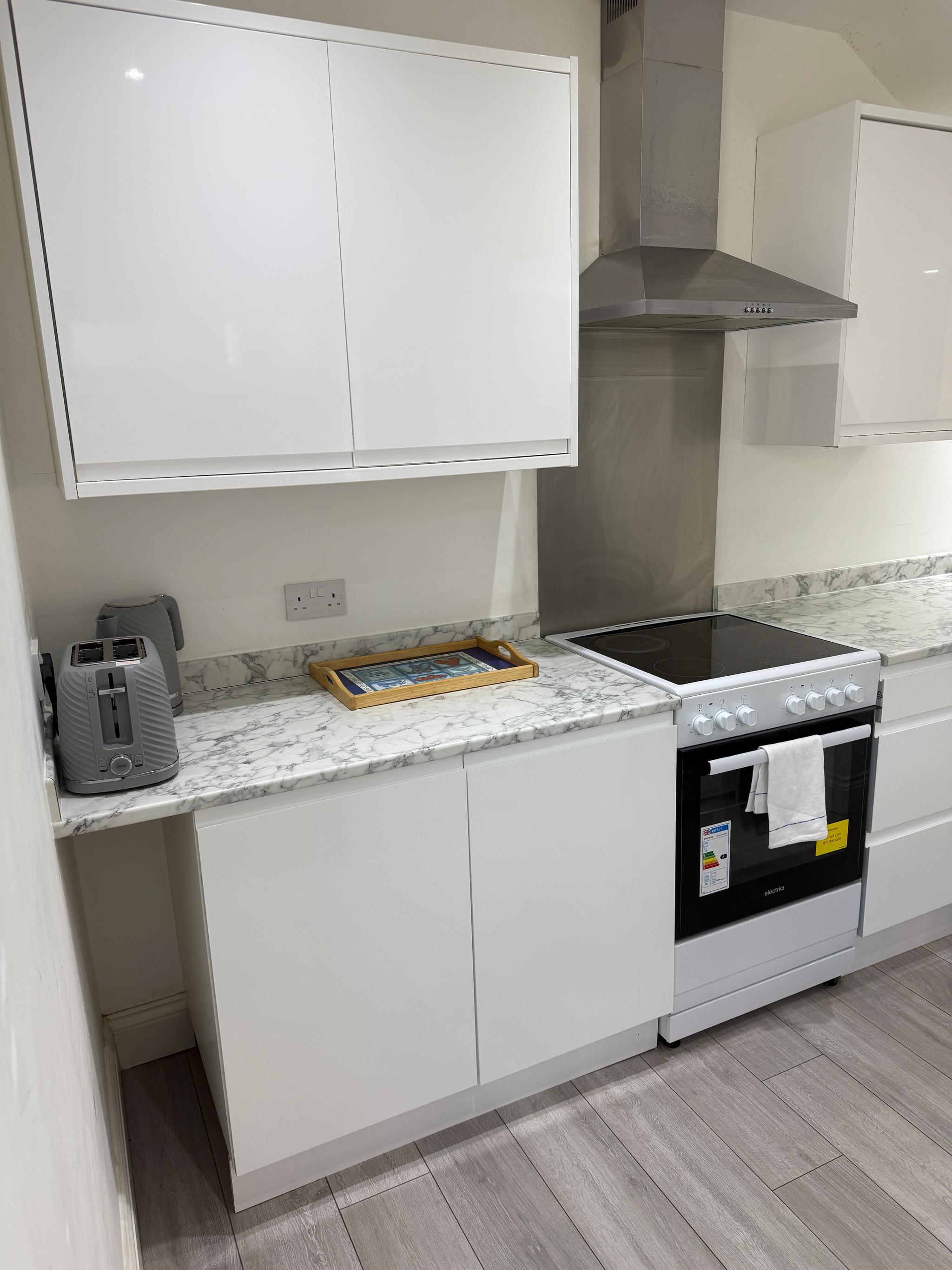 Refurbished 4 bed in London4