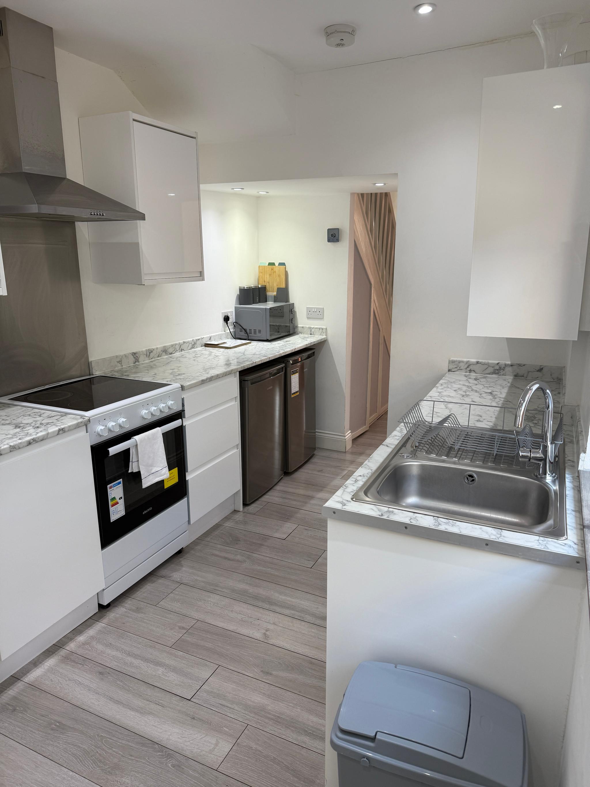 Refurbished 4 bed in London5