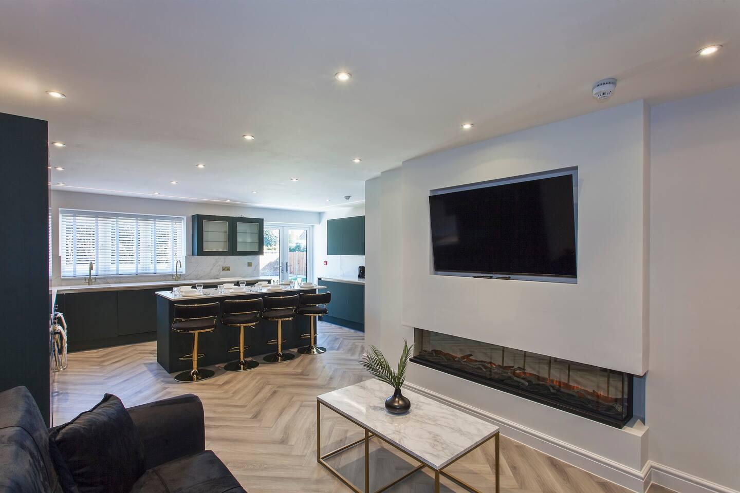 Free Parking| 15 Beds | Contractors & Large Groups3