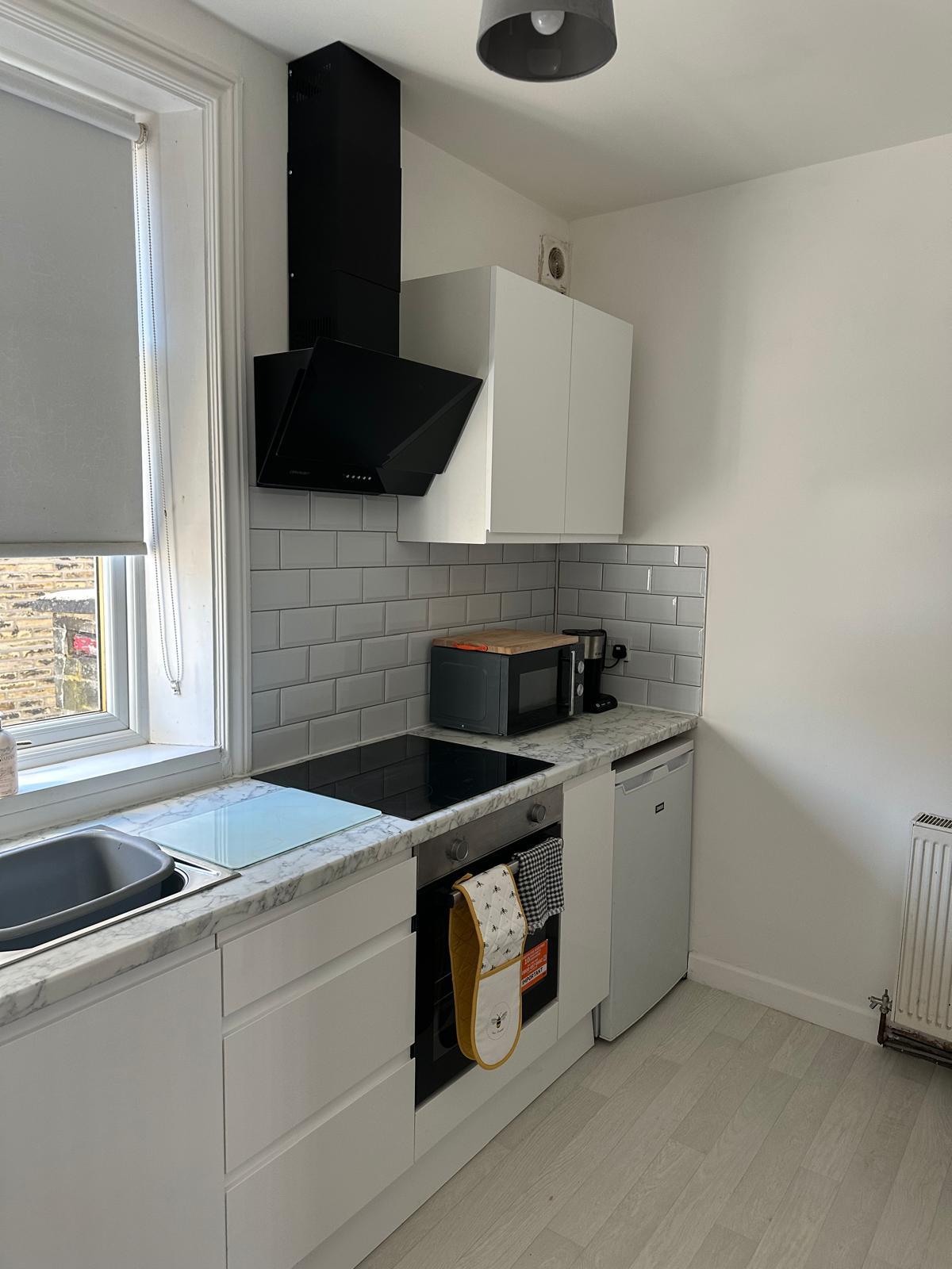 Brighouse 2 bedhouse central, contractors welcome4