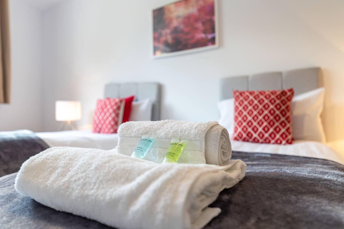 2 bed, Parking, Netflix, A1 Road4