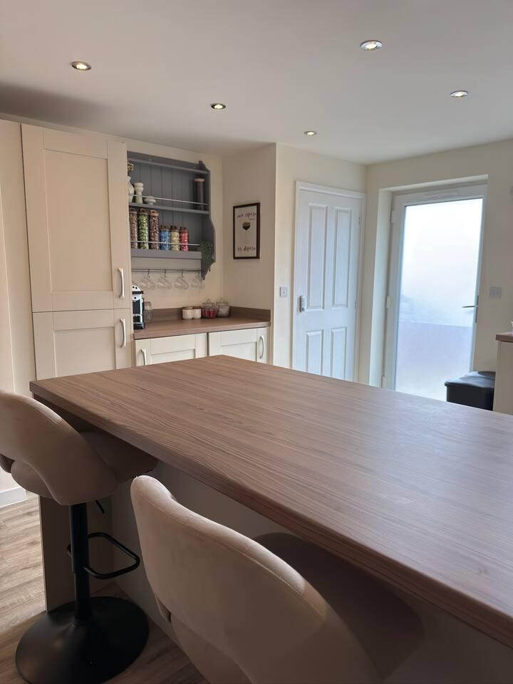 ORION - 4 bed central house6