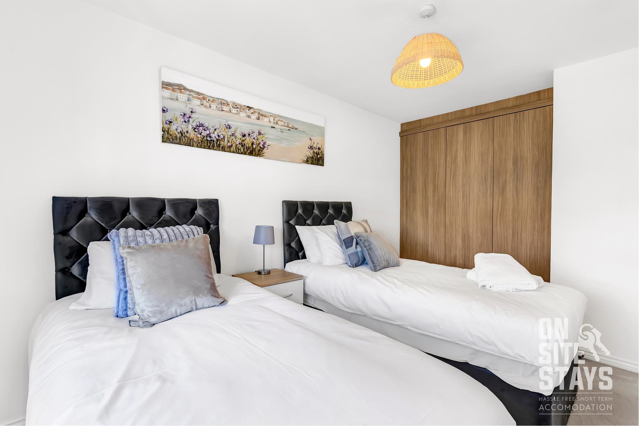 4Double Bed, 3.5 Bathrooms, Parking, Garden & Wifi6