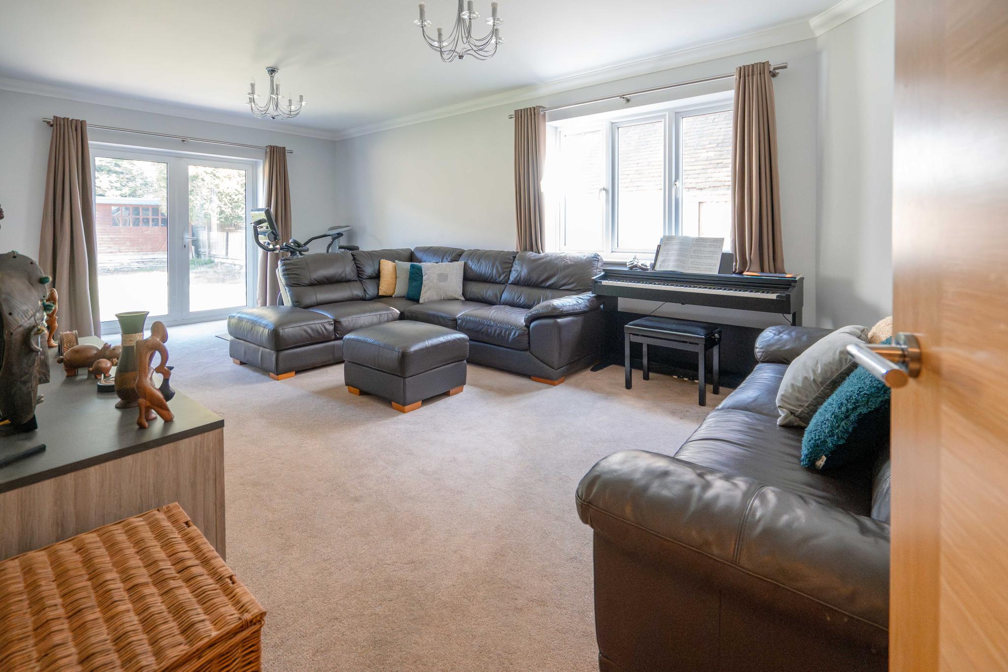 Beautiful room in Bromley6