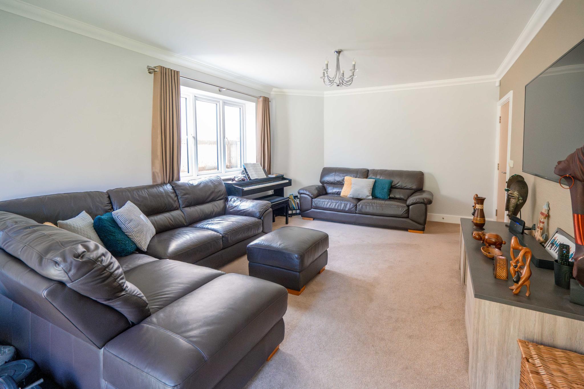 Beautiful room in Bromley5