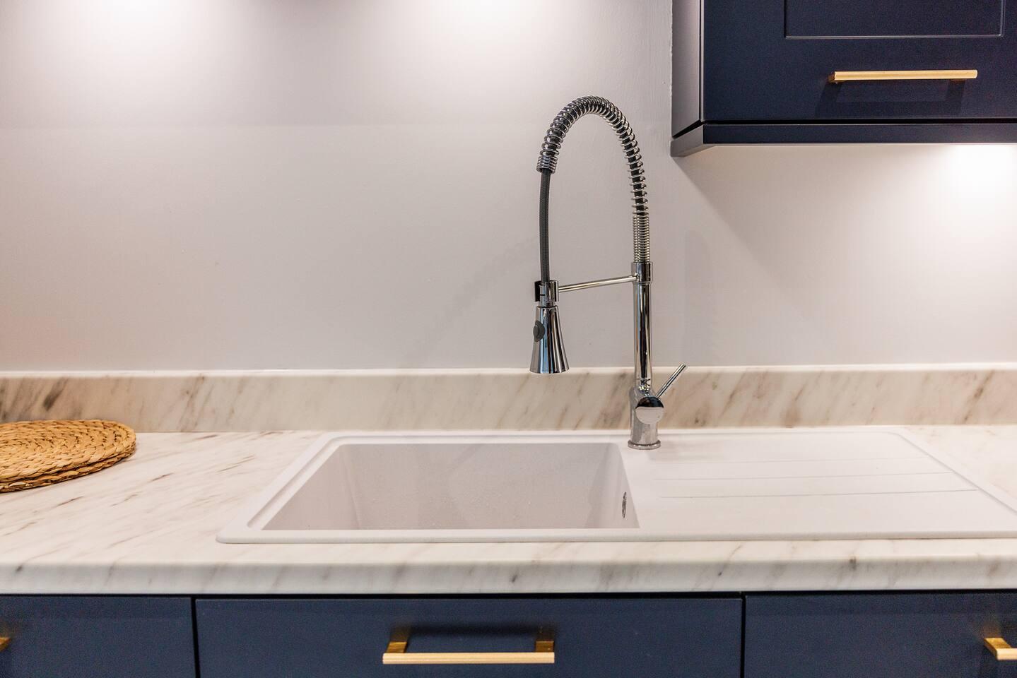 Stunning 2BR Duplex Near Centre6