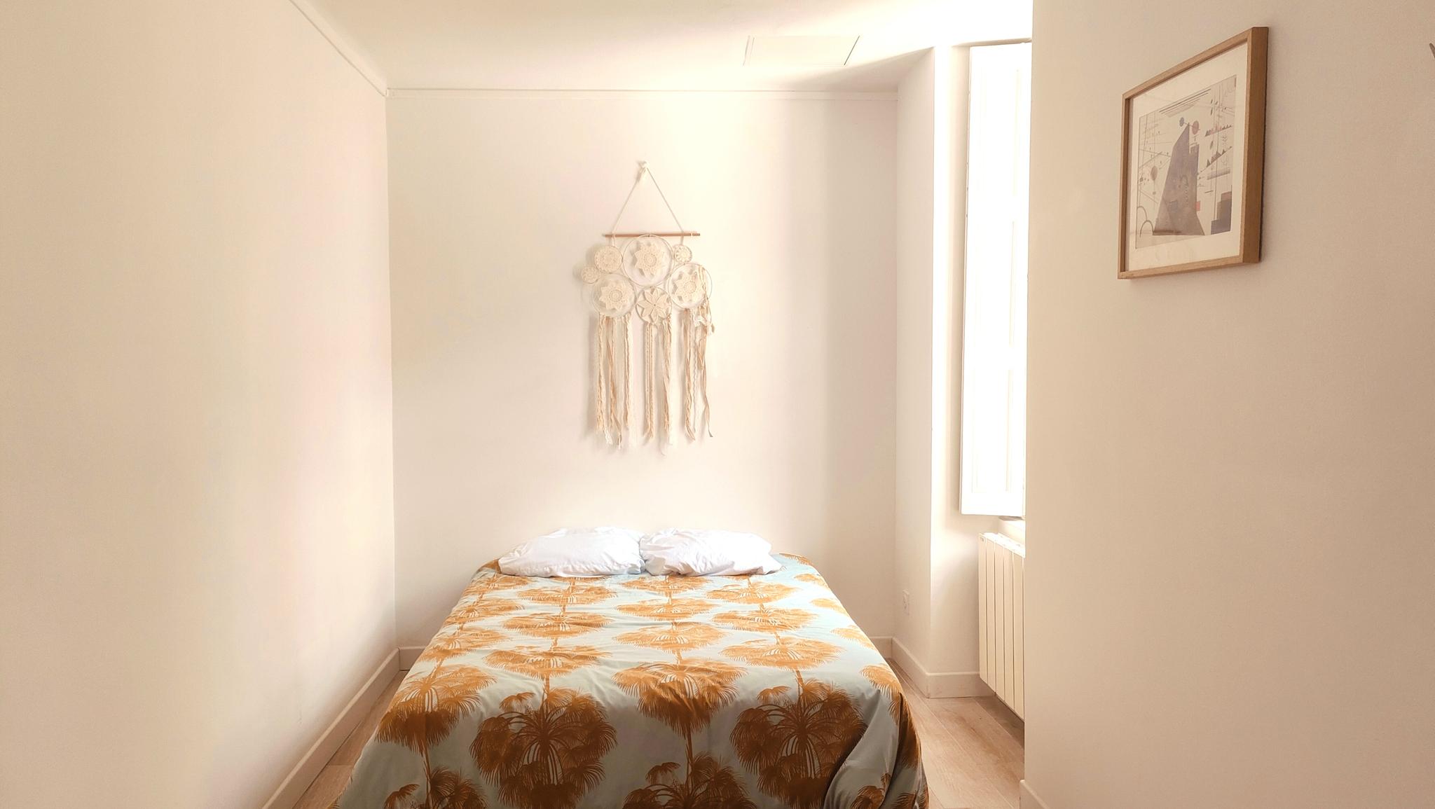 Central, cosy & spacious appt - 5 double Bedrooms5