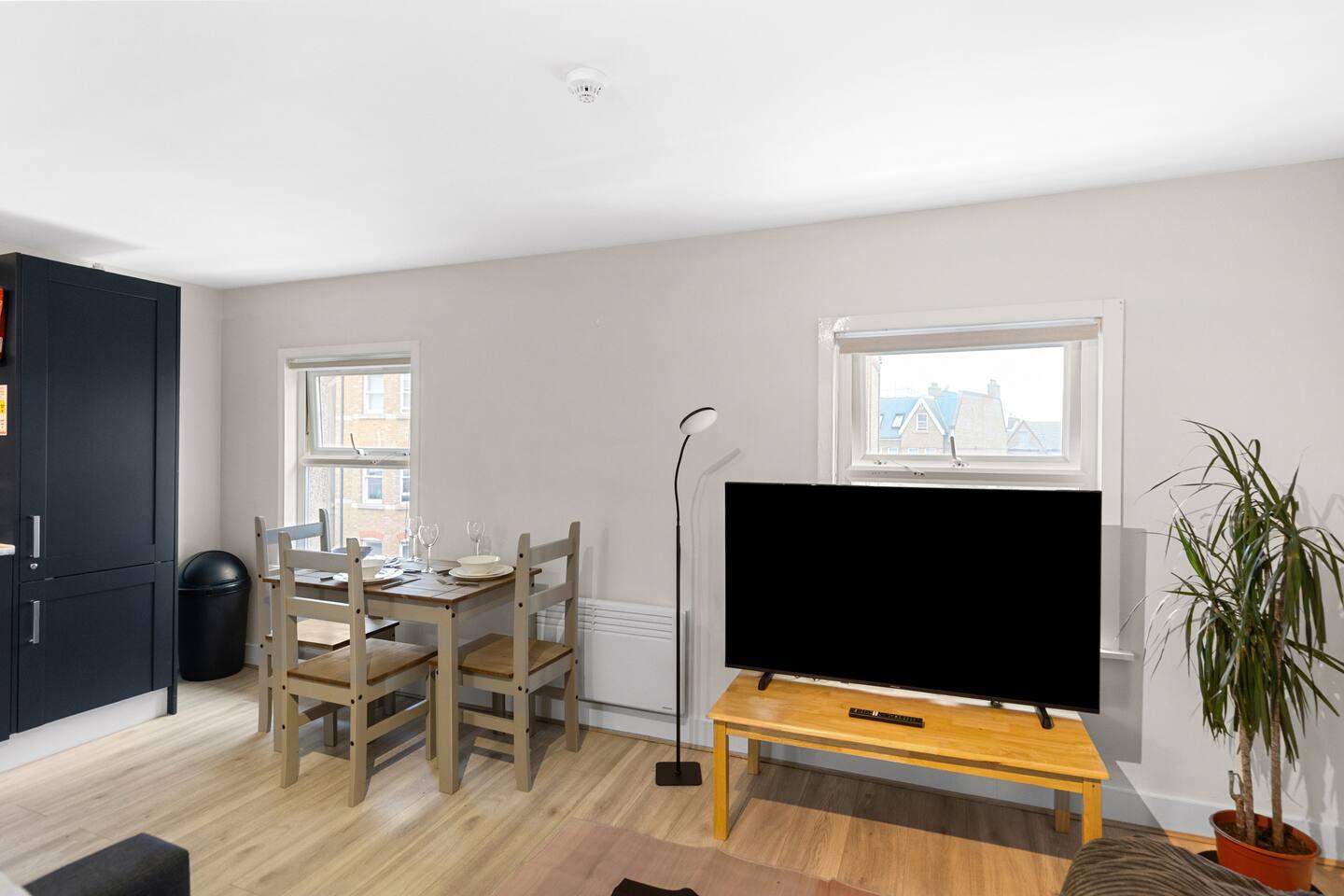 Herne Bay Pier Gem 30 seconds From the Coast2