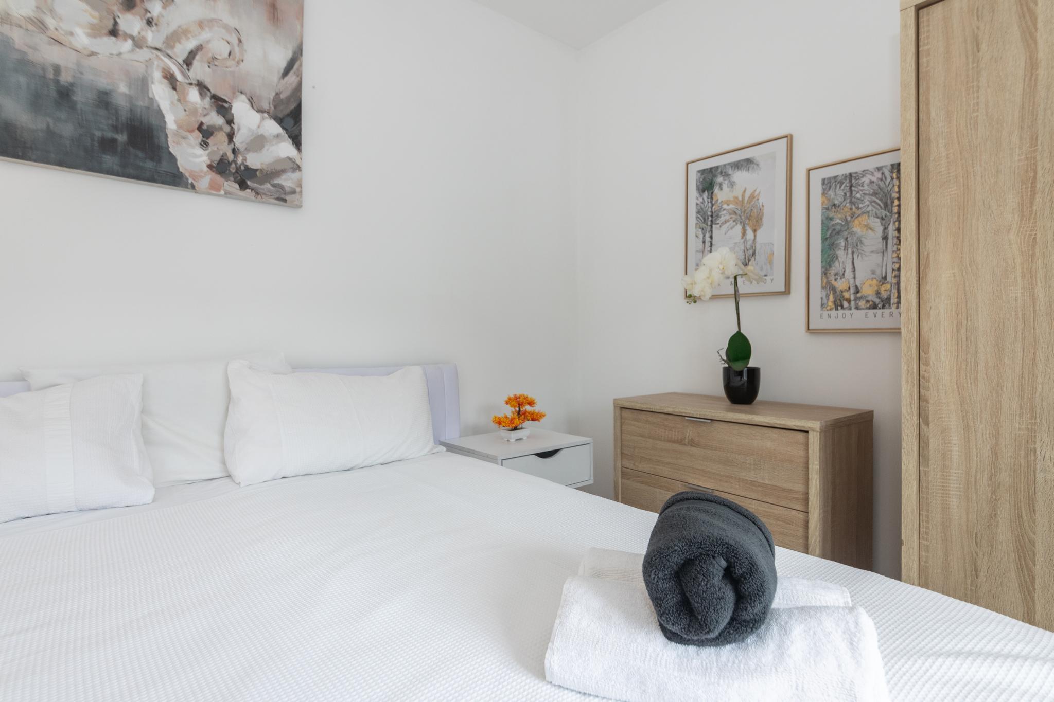 Free Parking 2Bed Flat Weekly/Monthly Stay Savings