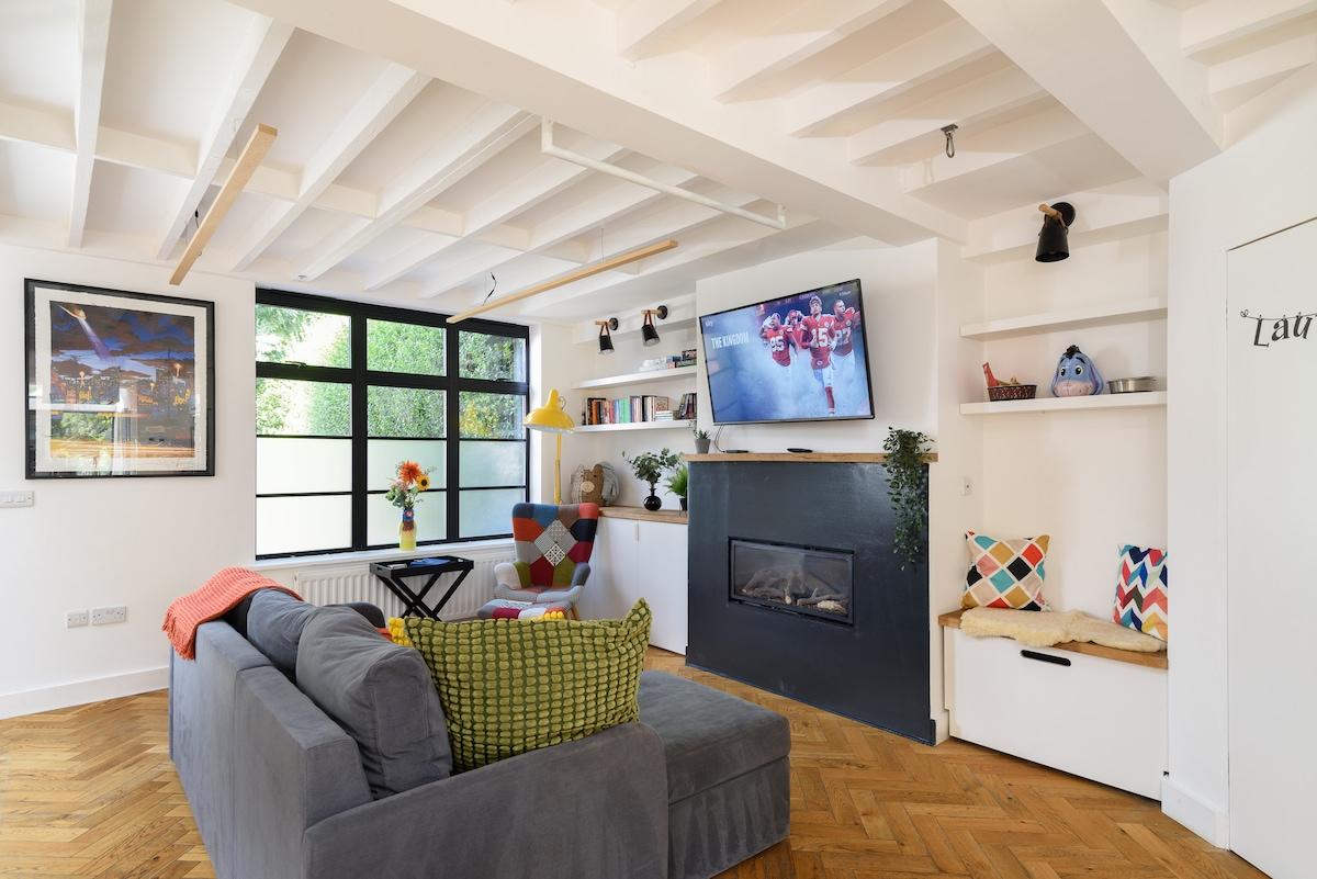 Spacious 4 Bedroom House by Oxford Train Station