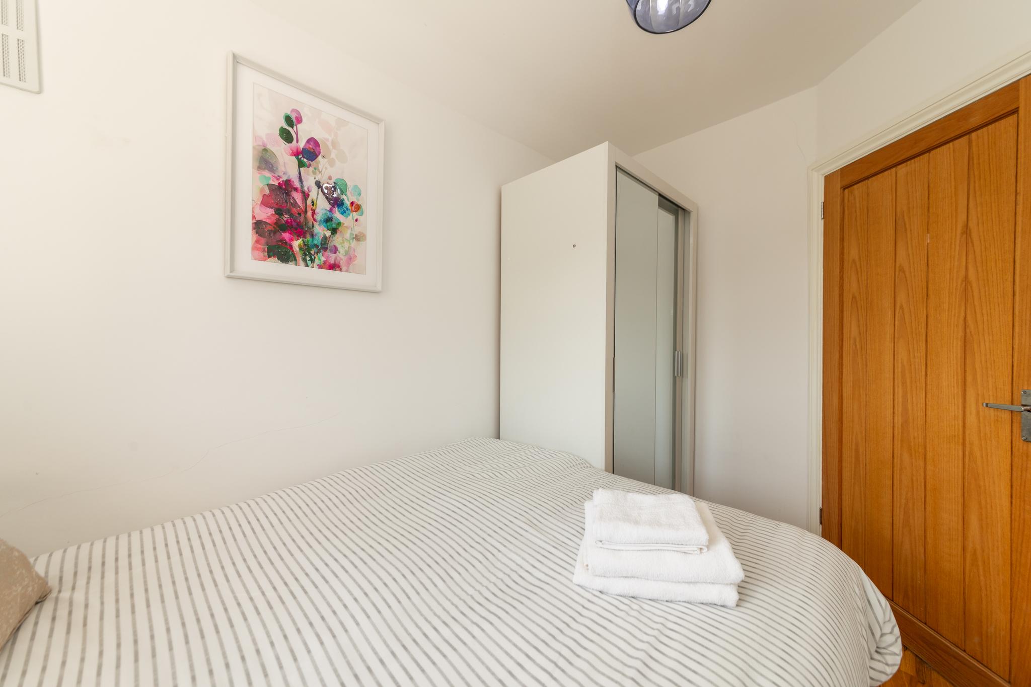 4 Beds | Free Parking | Fully Equipped Home3