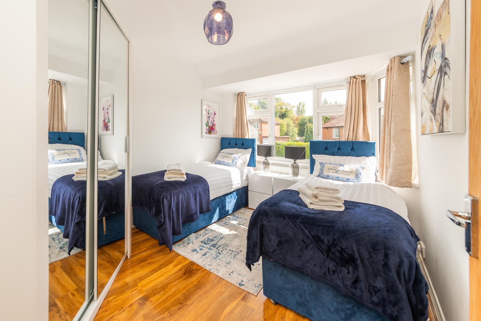 4 Beds | Free Parking | Fully Equipped Home4