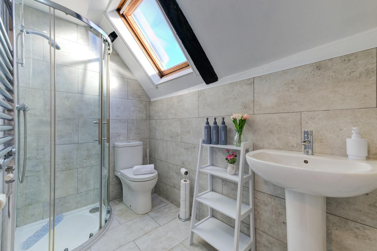 The Hideaway - Studio in the Centre2