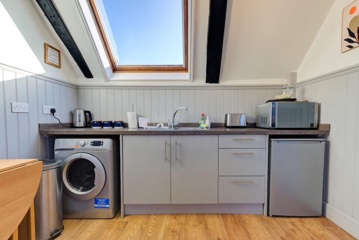 The Hideaway - Studio in the Centre5