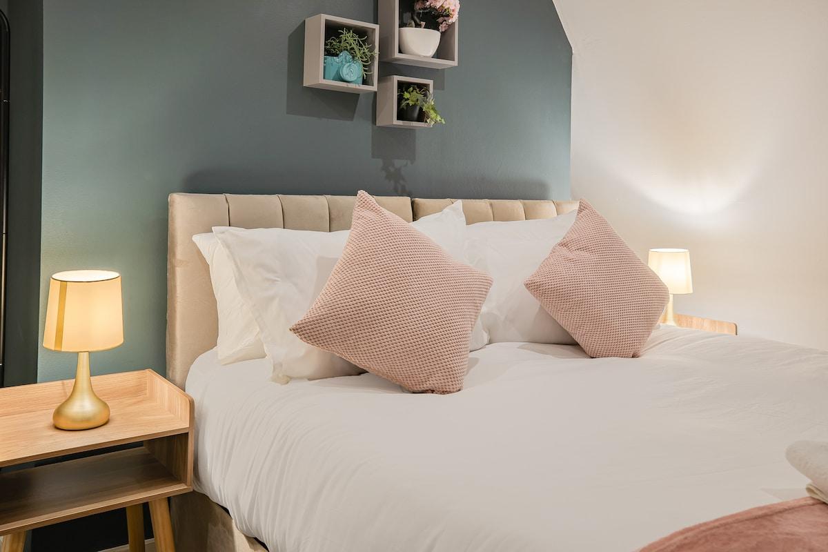 Seaside Stays in the Heart of Town4