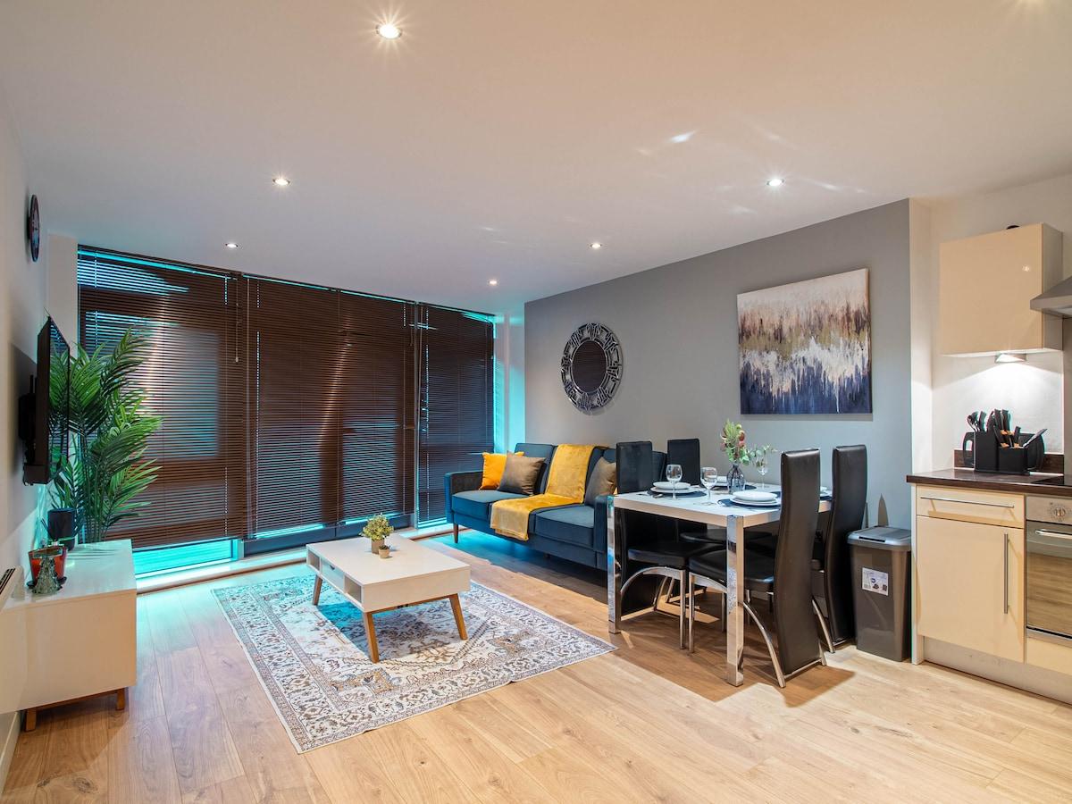Leeds Waterside Balcony Retreat 2 Bed 2 Bath2