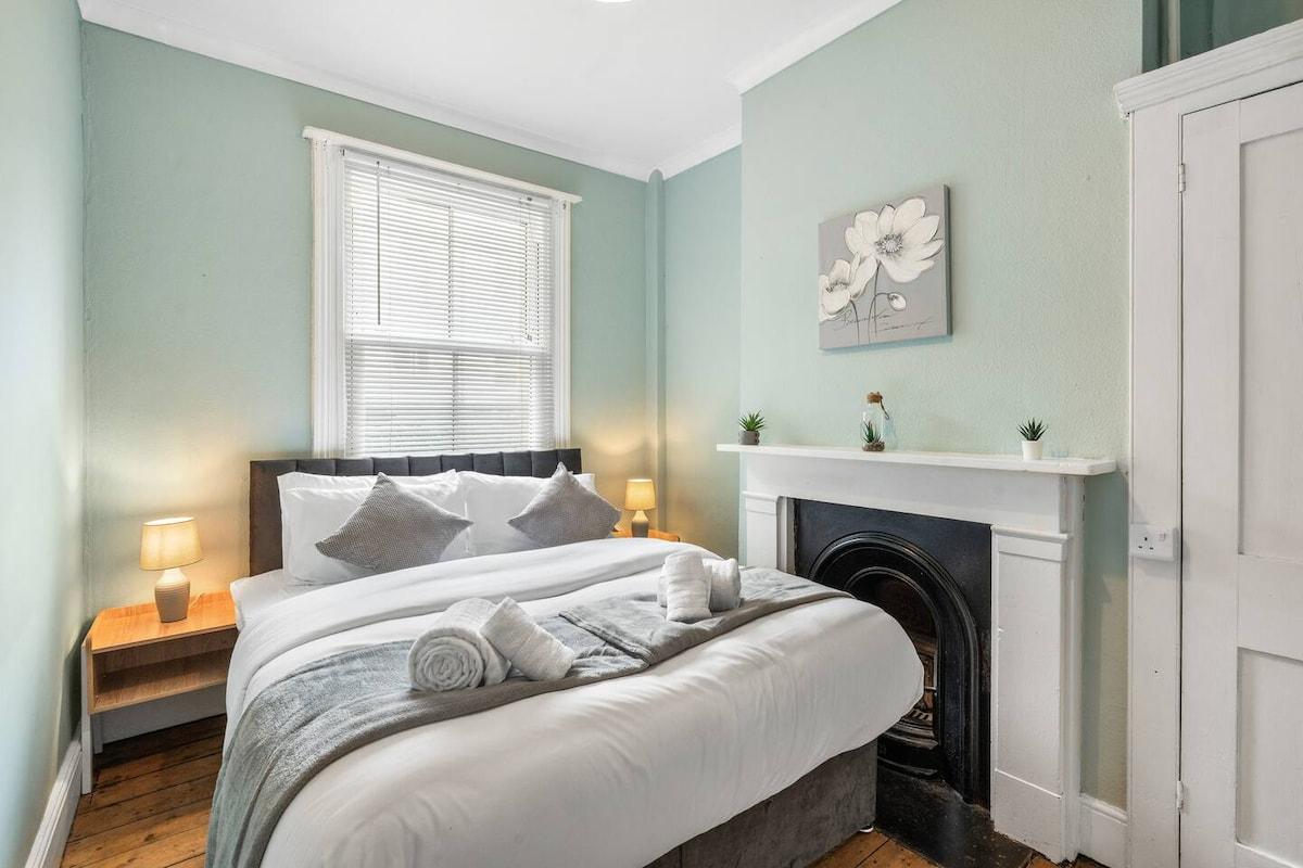 The Quirk & Timber Retreat - Free Parking5