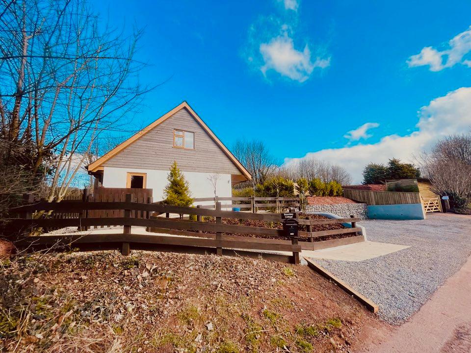 Stunning cottage with hot tub4