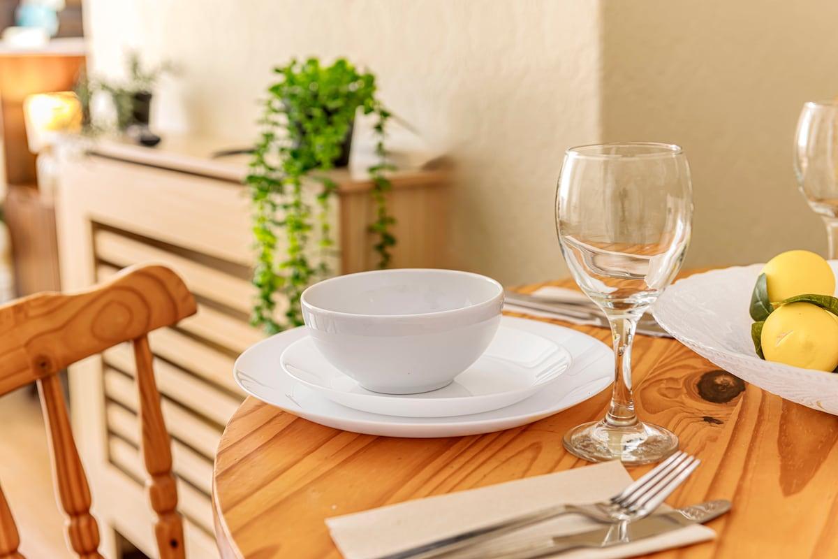 RosewickVilla wt Office, Garden & Free Parking(2x)4