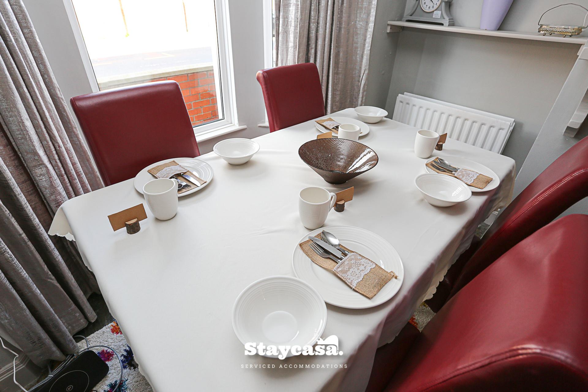 Gateway Abode Near City Centre w. Street Parking5