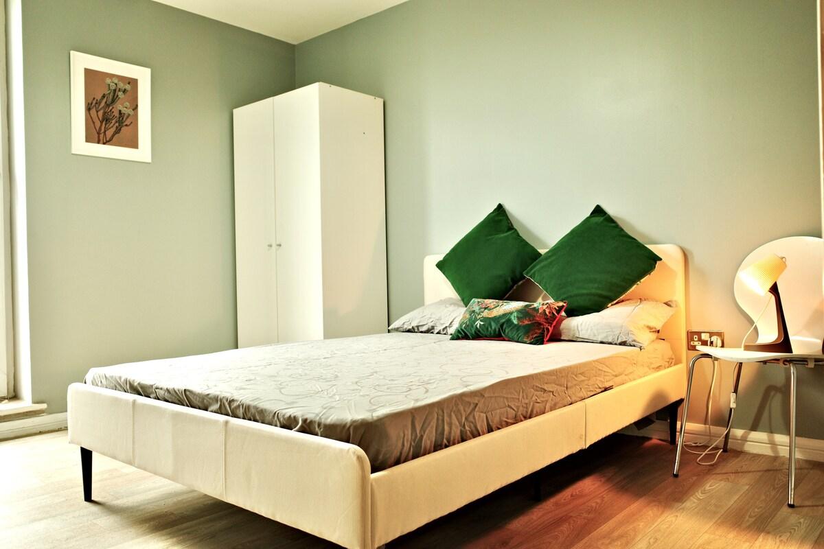 Central 2BR Birmingham Apt - Free Parking6