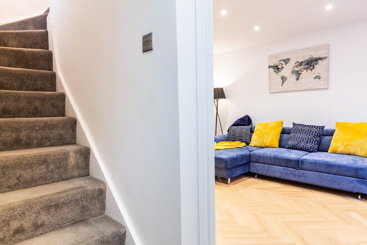 Charming Home in Bromsgrove: Perfect for Groups2