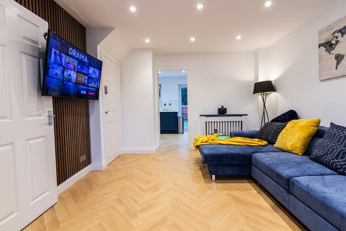Charming Home in Bromsgrove: Perfect for Groups6