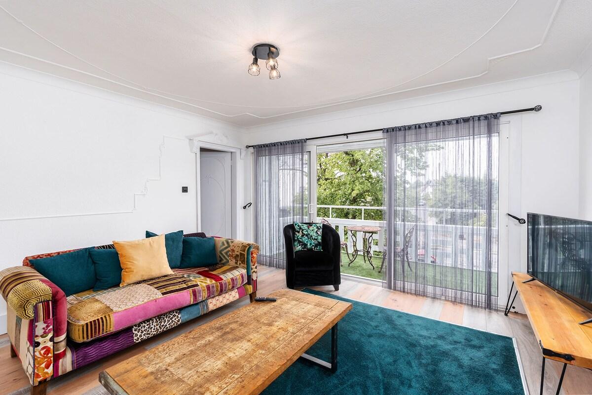 3 BR Chic Home with Balcony & Free Parking!