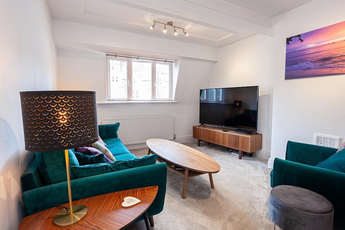 Cosy 2 Bed Apartment - Close to Leeds Centre