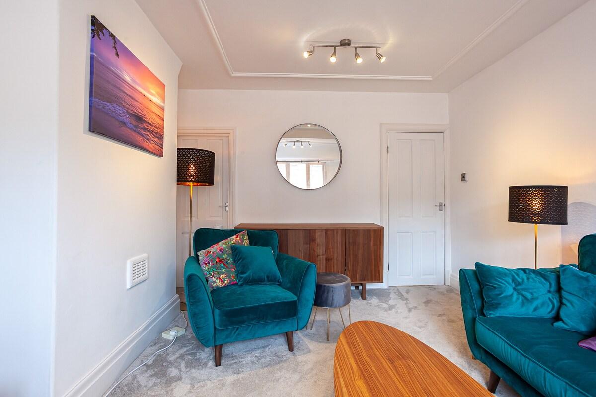 Cosy 2 Bed Apartment - Close to Leeds Centre2