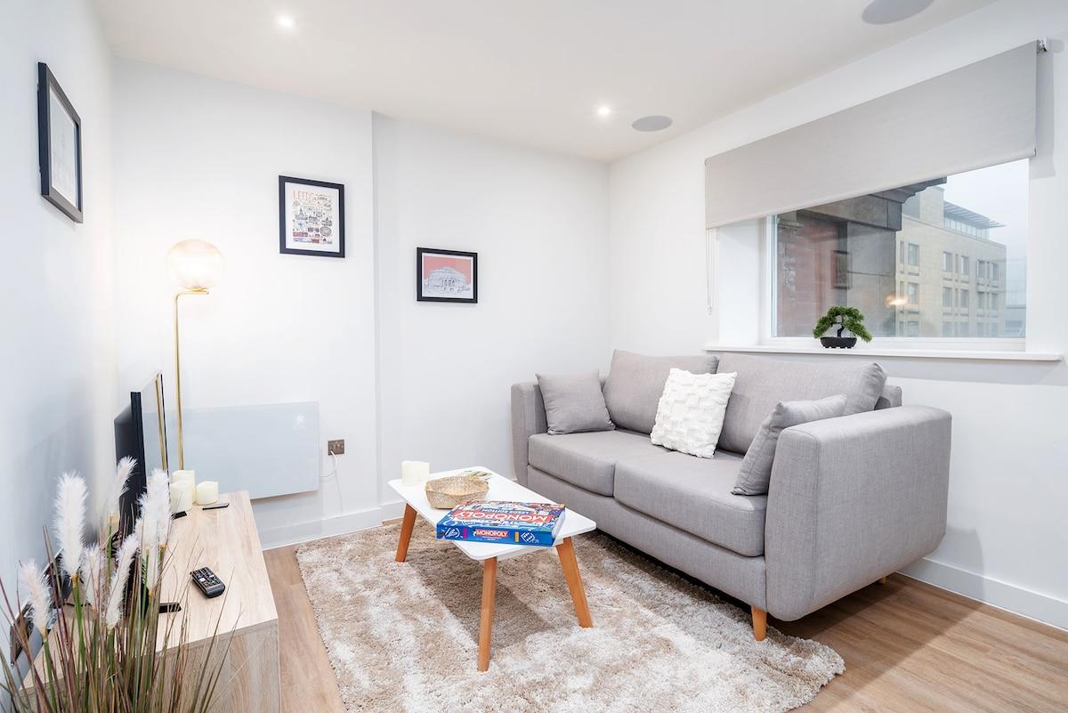 City Escape: Chic 1 Bed Apt in Central Leeds