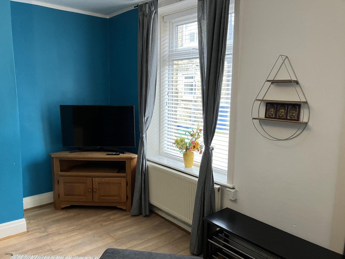Cosy Escape: 2Bed Home in Littleborough6