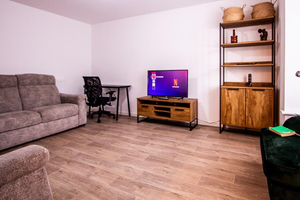 Charming 1BR House in Eccles with Free Parking2